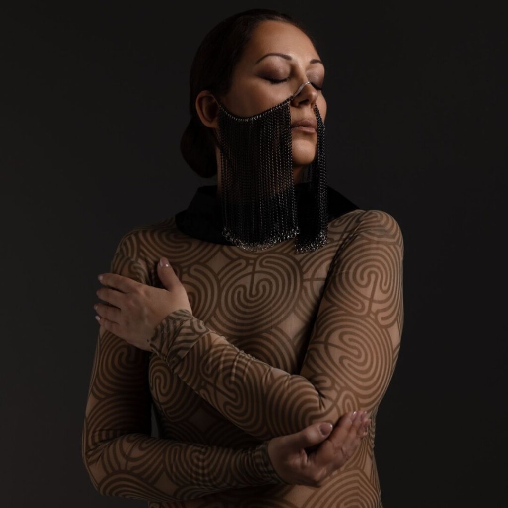 Dionne Karoki: Νέα deep house κυκλοφορία με τα «Dance With Me» & «Wisdom» tinasmess